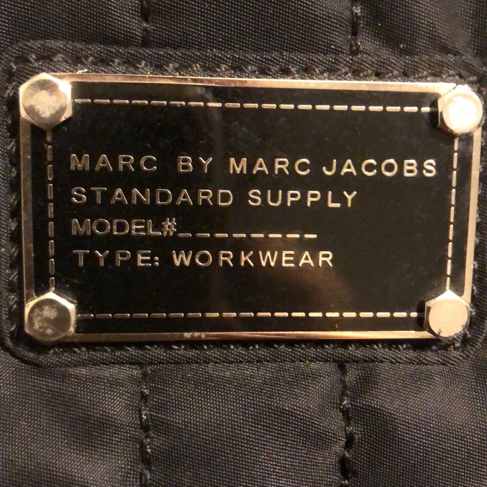 Marc Jacobs crossover - Picture 2 of 7